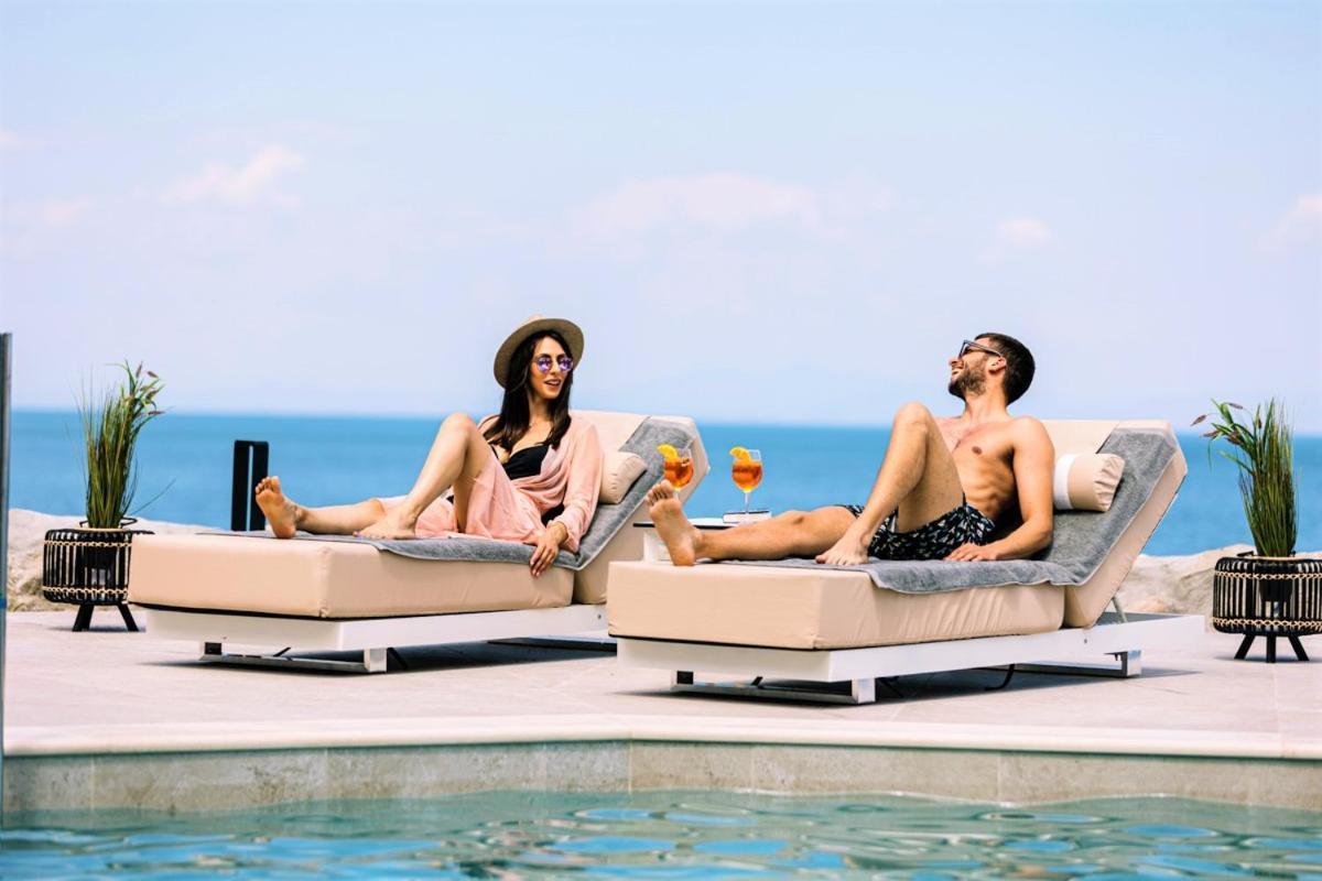 Akrotiri Olympus Luxury Suites - Adults Only Pláka Litókhoro Eksteriør bilde