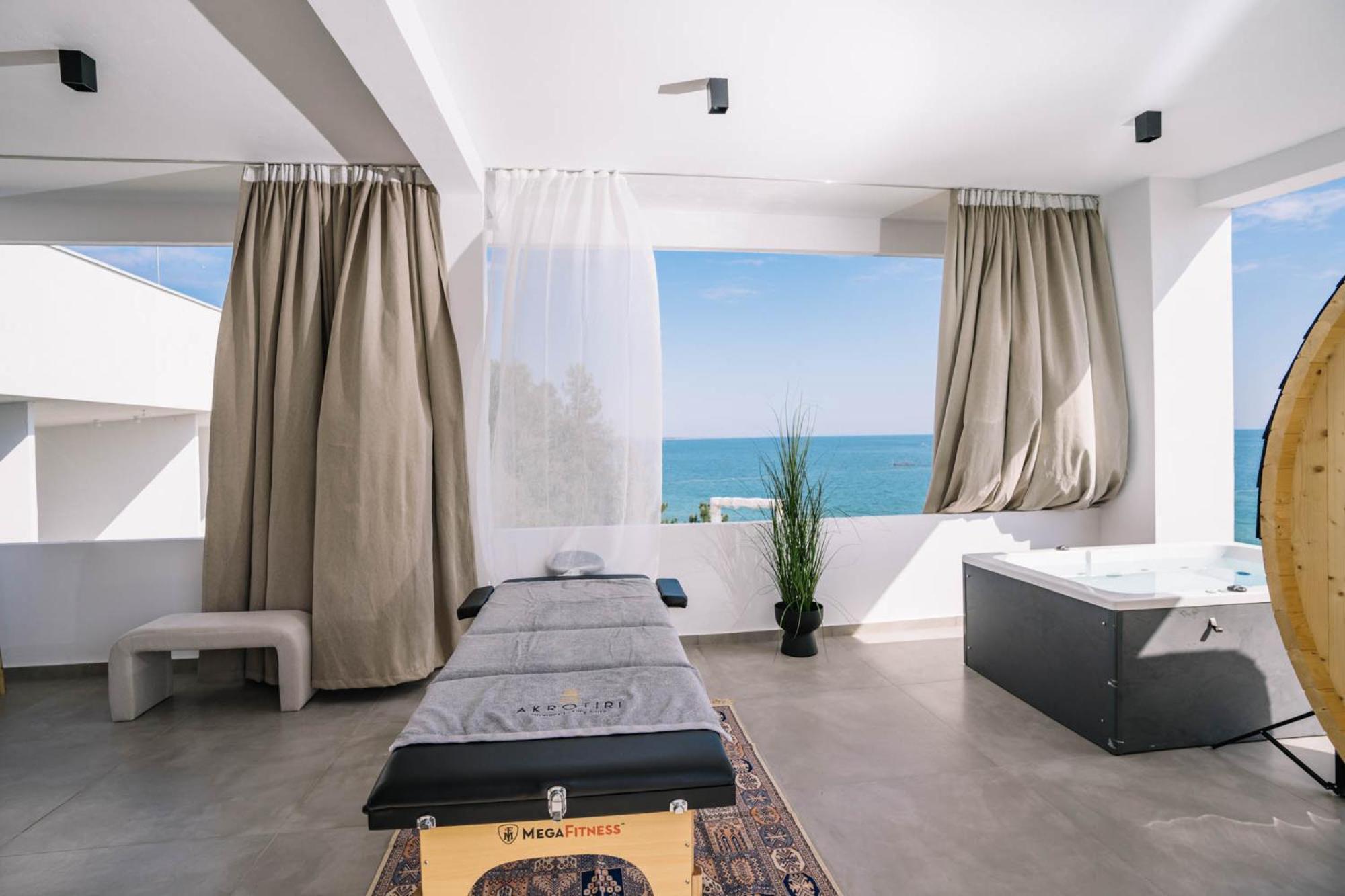 Akrotiri Olympus Luxury Suites - Adults Only Pláka Litókhoro Eksteriør bilde