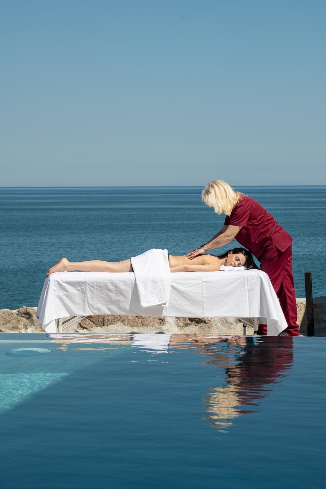 Akrotiri Olympus Luxury Suites - Adults Only Pláka Litókhoro Eksteriør bilde