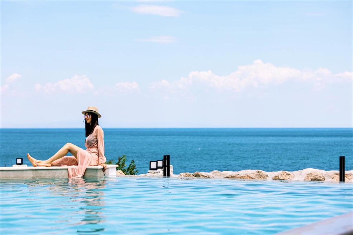 Akrotiri Olympus Luxury Suites - Adults Only Pláka Litókhoro Eksteriør bilde